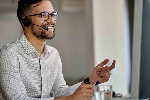 Sonrisa telefónica: qué es y cómo se consigue