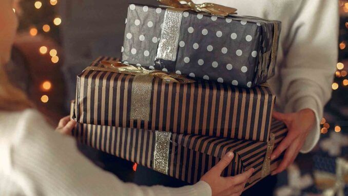 Estas Navidades los españoles gastarán en regalos una media de 227 euros