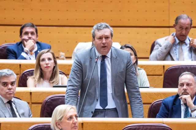 Íñigo Fernández acusa a Albares de «alentar el odio» a España en Hispanoamérica